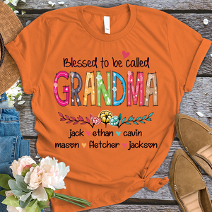 Brambles Boutique Personalized grandma art with grandkids mother day 2022 T-Shirt